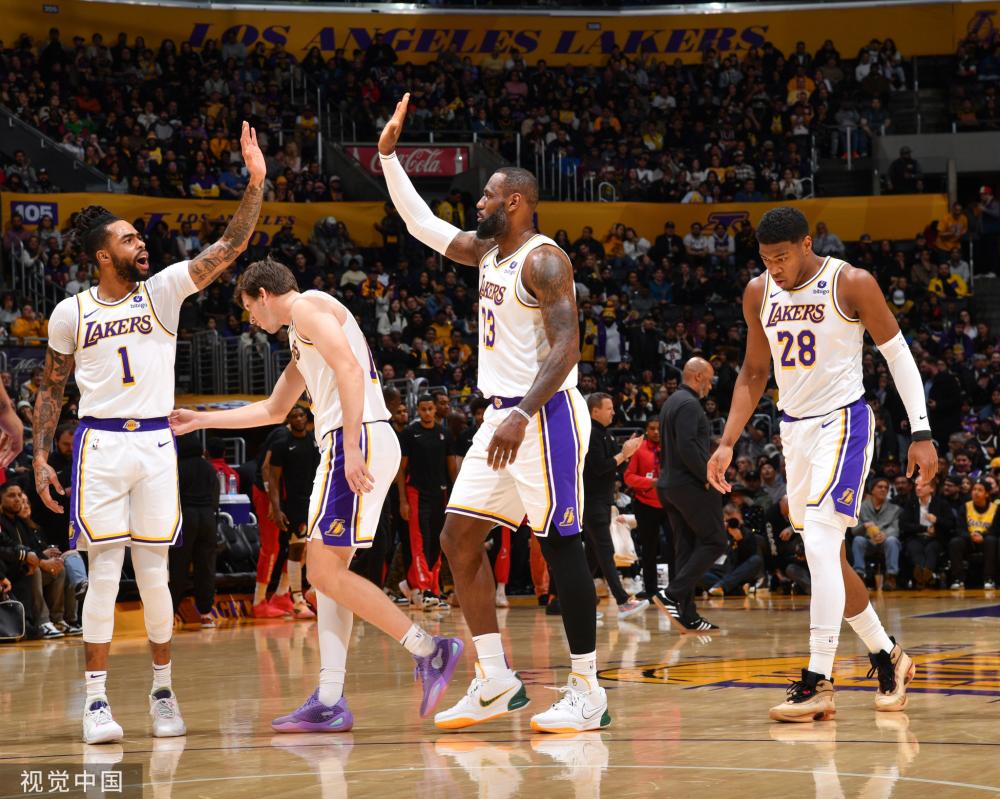 超凡的表现 超凡的表现